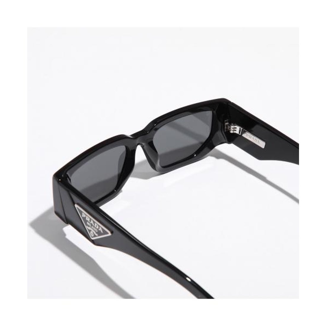 プラダ PRADA PRADA サングラス SPR 09Z スクエア型 トライアングル