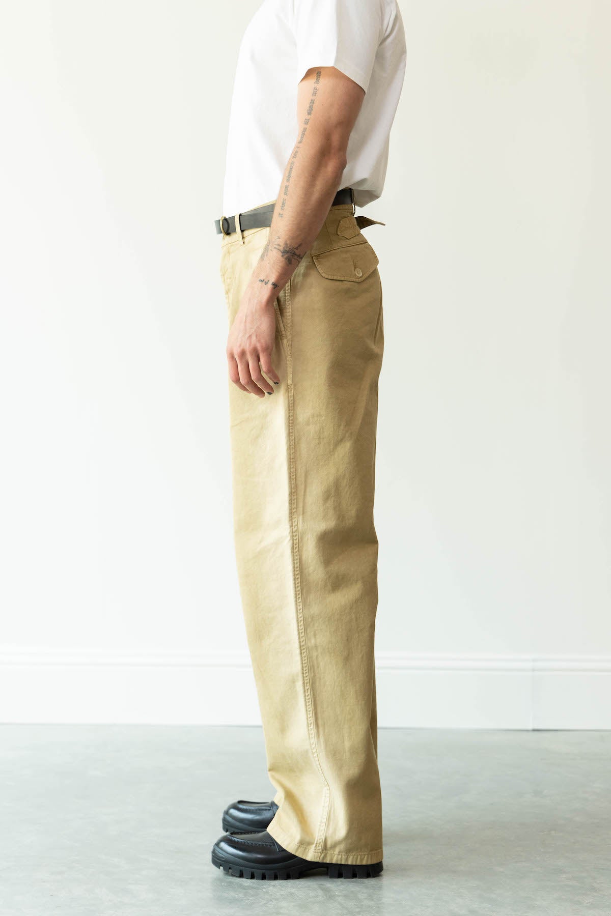 Auralee Finx Natural Gabardine Product Dyed Pants | Beige | Canoe Club