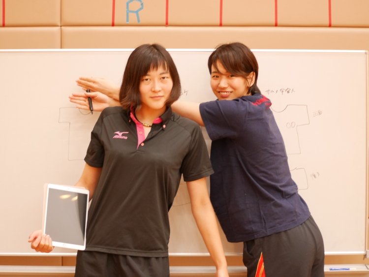 古賀紗理那・廣瀬七海がオリジナルグッズ開発秘話を語る NECレッド