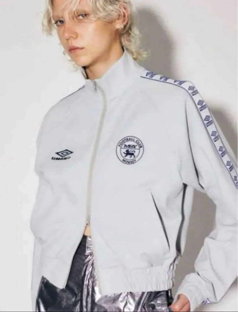 2026年最新】moussy umbro トラックジャケットの人気アイテム - メルカリ