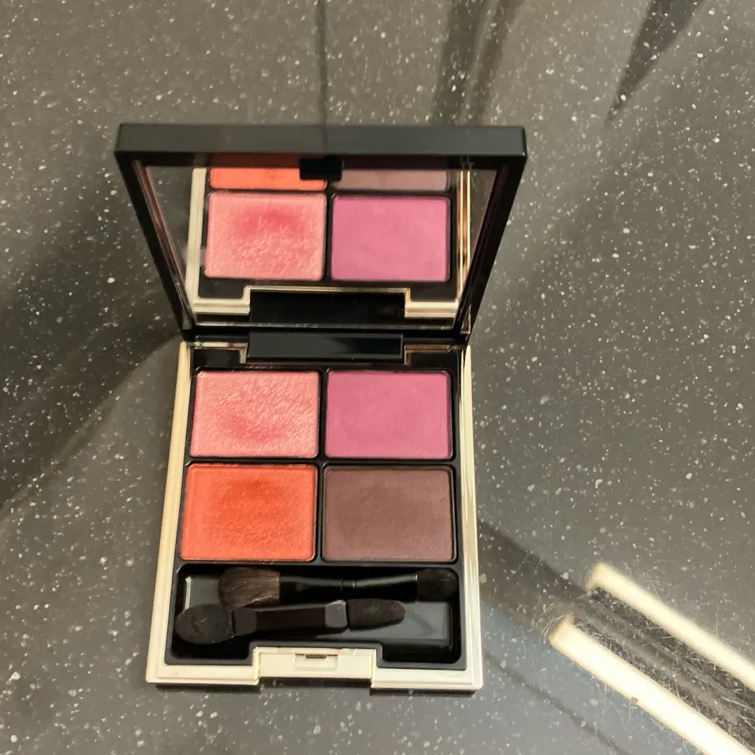 2026年最新】SUQQUデザイニングカラーアイズ135の人気アイテム - メルカリ