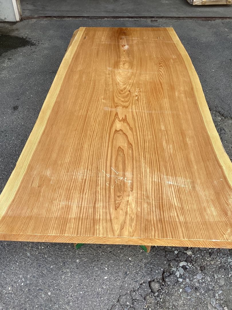 nkyc　杉　特大一枚板　テーブル　天板のみ 無垢一枚板作品紹介】杉一枚板ダイニングテーブル | 近藤工芸BLOG