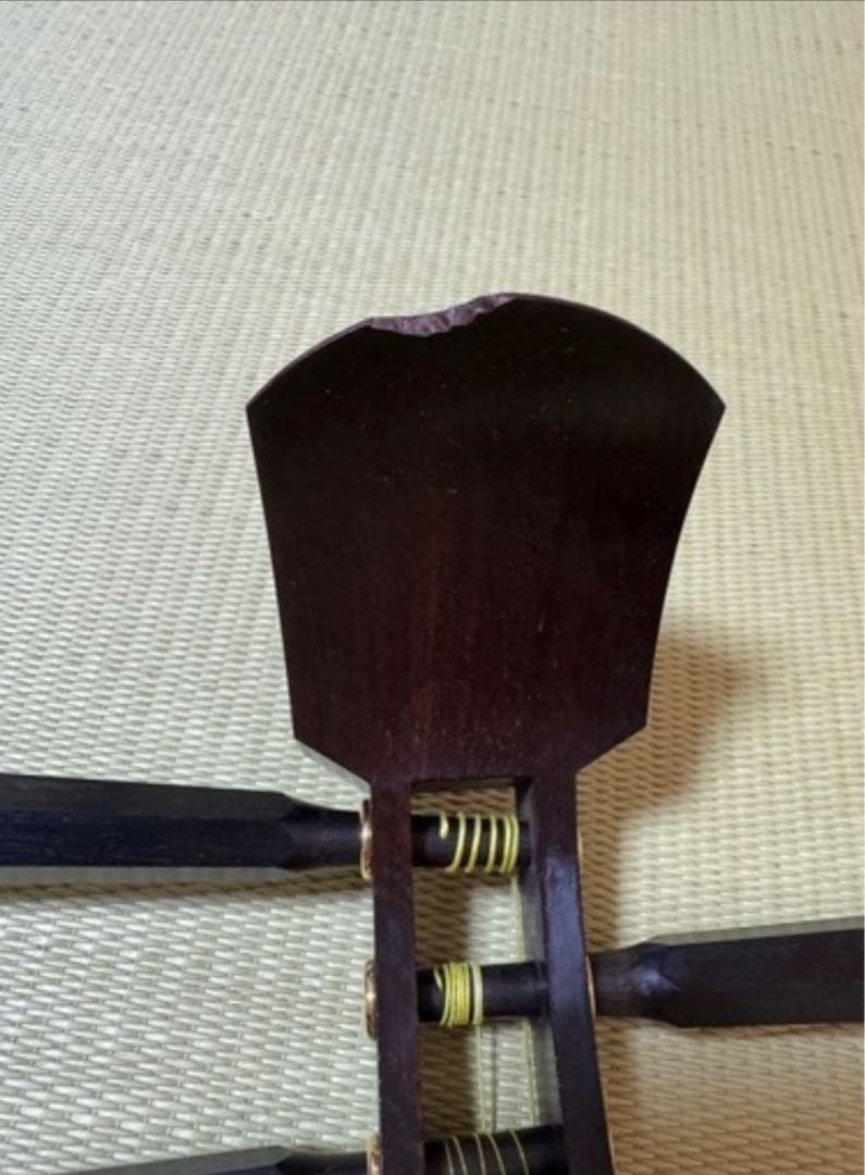 三味線　中棹　紅木　両面破れ無し