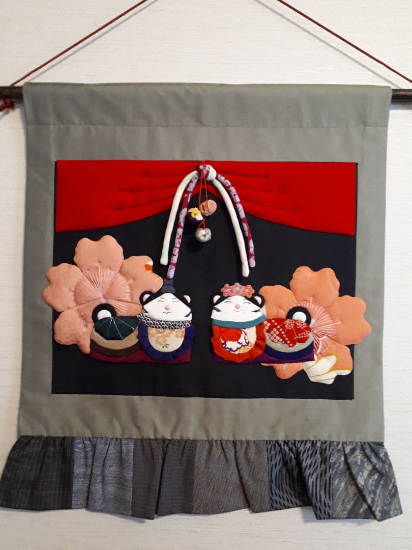 期間限定セール！雛祭り　駒犬タペストリー 楽天市場】古布 創作 押絵タペストリー 犬雛 お雛飾り おひな様 ひな