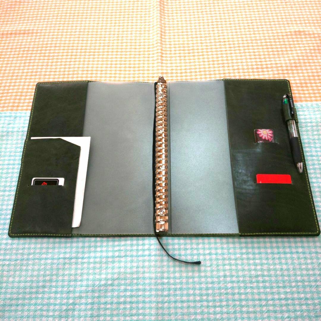 オイルワックスヌメ革 ダークグリン レザーカバー、B5 26穴バインダー付 楽天市場】リングバインダー B5 26穴 合成皮革製 高級感 コレクト KOVA
