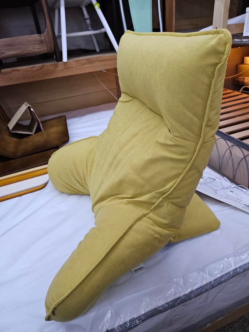 いつでも背もたれ　肘付き　クッション　YE色 Amazon｜[ドウシシャ] 肘付きクッション いつでも背もたれ ベッド上