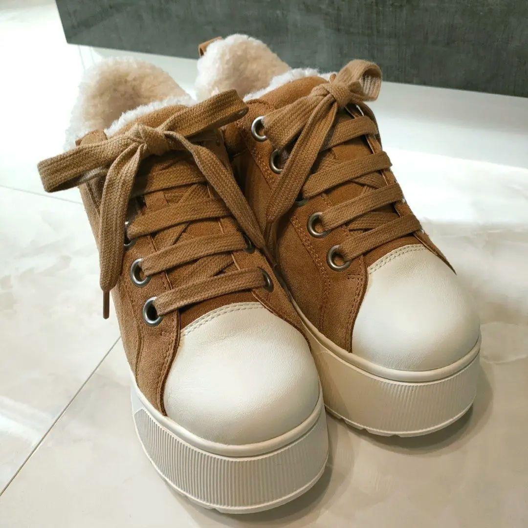 【新品未使用】 鈴木亜美さん 新作 プラットフォーム スエードスニーカー 新品未使用 鈴木亜美さん 新作 プラットフォーム スエードス