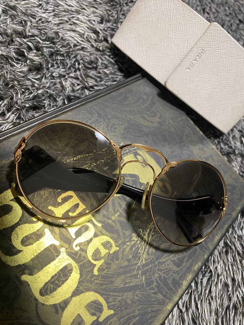 P*l様 最終値下げ HYDE着 PRADA サングラス