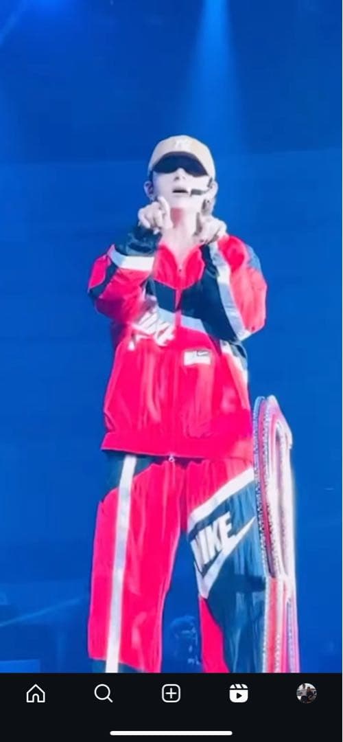 NIKE ジャケット 山田涼介 RED - メルカリ