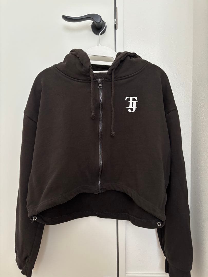 トラジャ Travis Japan VIIsual パーカー - メルカリ