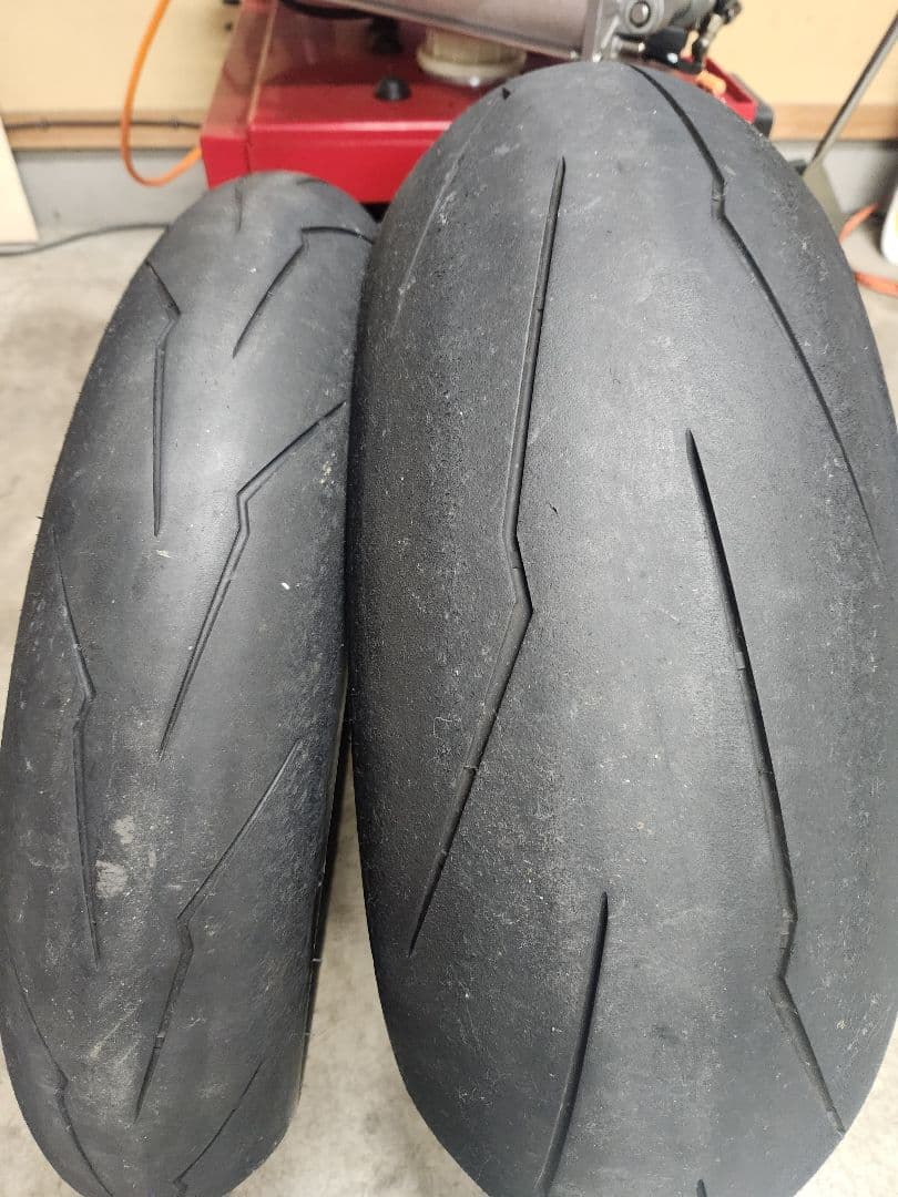 ピレリ　スーパーコルサ　前後 ☆前後セット 新品 国内正規品 ピレリ ディアブロ スーパーコルサV4