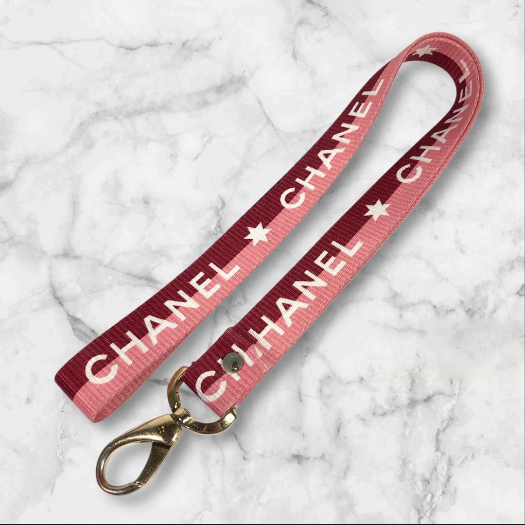 シャネル CHANEL ネックストラップ ロゴモチーフ 01 P ココマーク 楽天市場】CHANEL シャネル 01P ロゴ ネックストラップ ネックホルダー