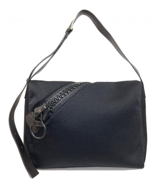 サンタ様専用】カワカワ ビッグファスナー ショルダーバッグ ナイロン