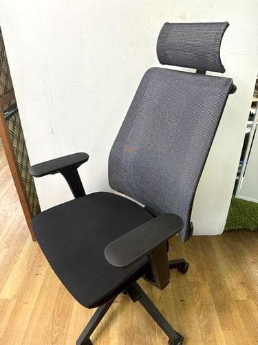 J【中古品】イトーキ サリダチェア YL8 可動肘付 YL8-SGBL-AEL サリダチェア YL8 可動肘 YL8-SGBL-AEL｜オフィスチェア｜イトーキ公式