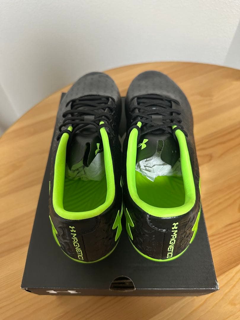 【新品箱付き】UNDER ARMOUR サッカースパイク /FG 27.5cm