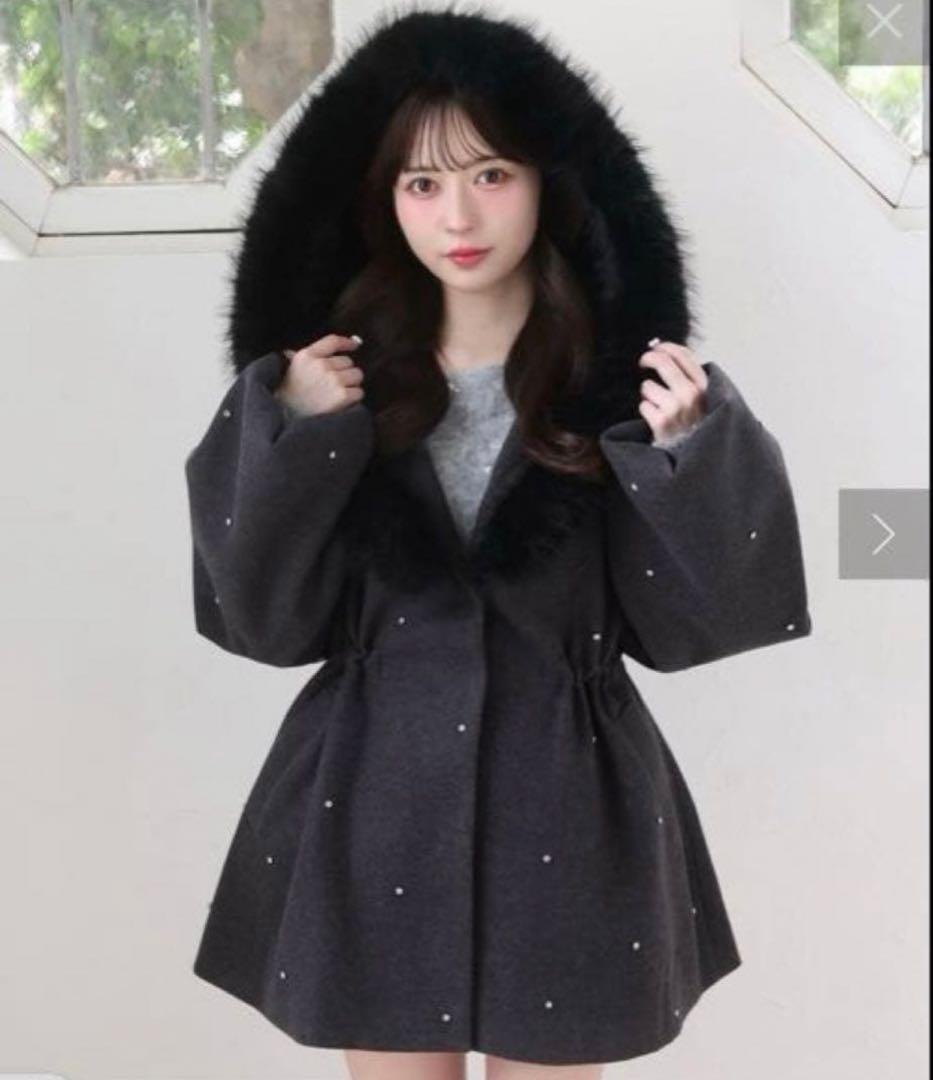 【値下げ可能】【未使用】フードフェイクファービジューミドルコート ナイスクラップ ナイスクラップ ♡ フードフェイクファービジューミドルコート - メルカリ