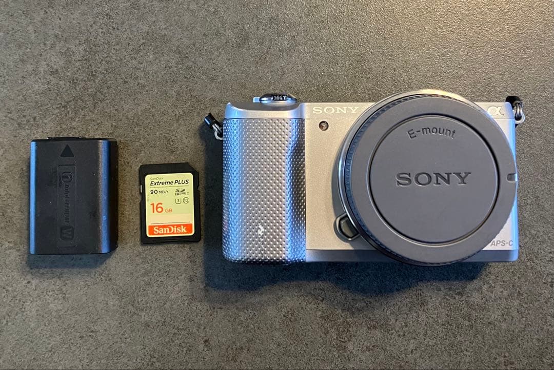 SONY α5000 ミラーレス一眼 本体 バッテリー付き ソニー、世界最軽量210gのミラーレス一眼「α5000」 - 価格.com