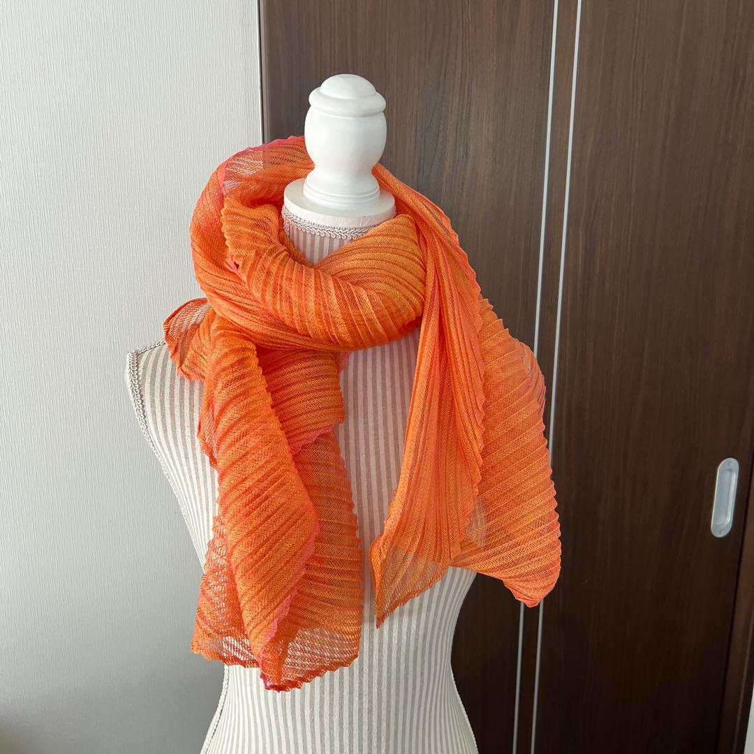 イッセイミヤケISSEY MIYAKE 水色 プリーツ ストール イッセイミヤケ