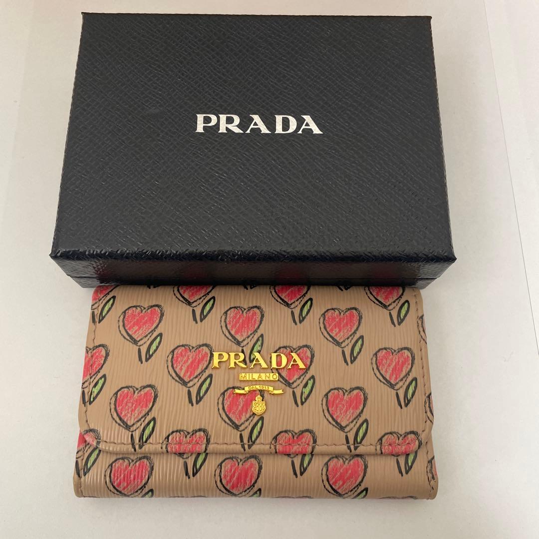 【専用】PRADA ハート・花柄キーケース PRADA（プラダ） キーケース 6連 花柄 ハート 1pg222 : FASCINO