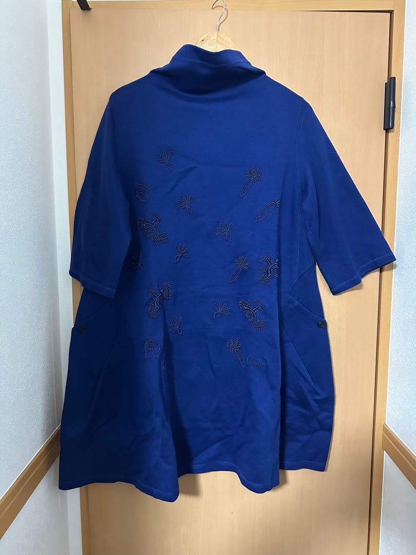 ✨美品✨Ann吉 野菜 ロゴ 刺繍 タートル スウェット ワンピース 青 38
