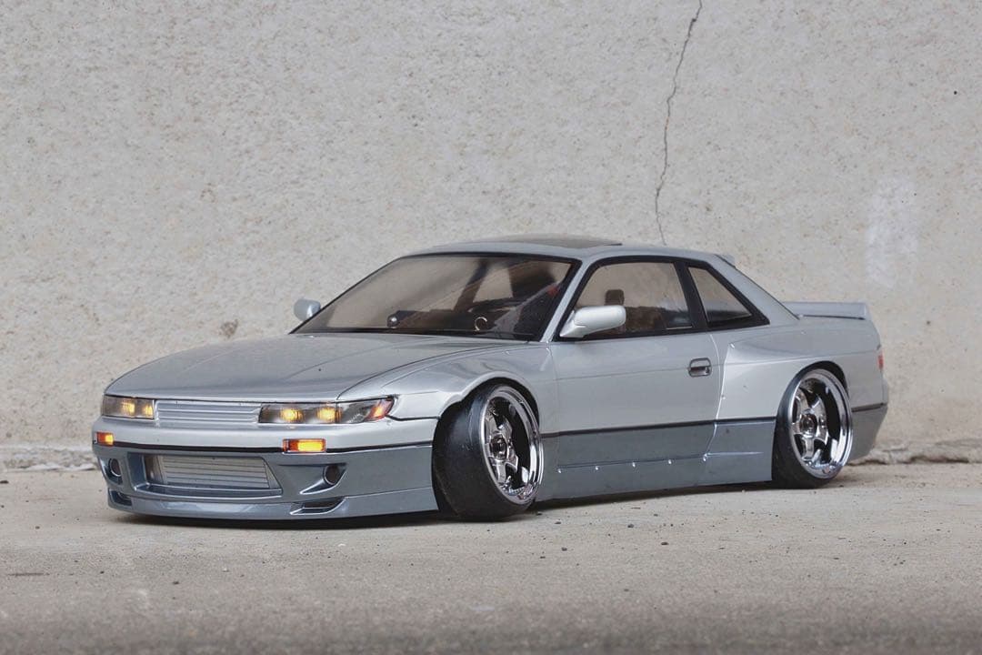 アディクション　s13 シルビア　パンデム アディクション新作ボディは S13シルビア PANDEM V3(ハイグレード