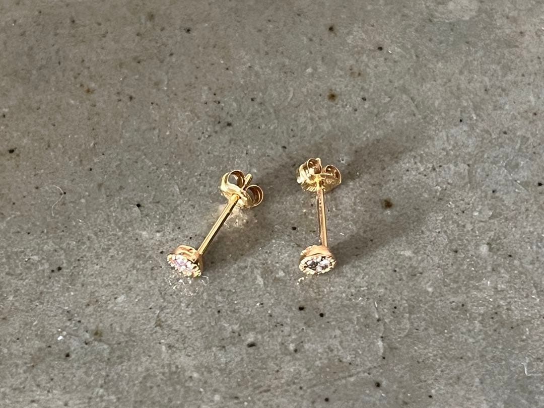 agete K18ダイヤモンドピアス（0.04ct）