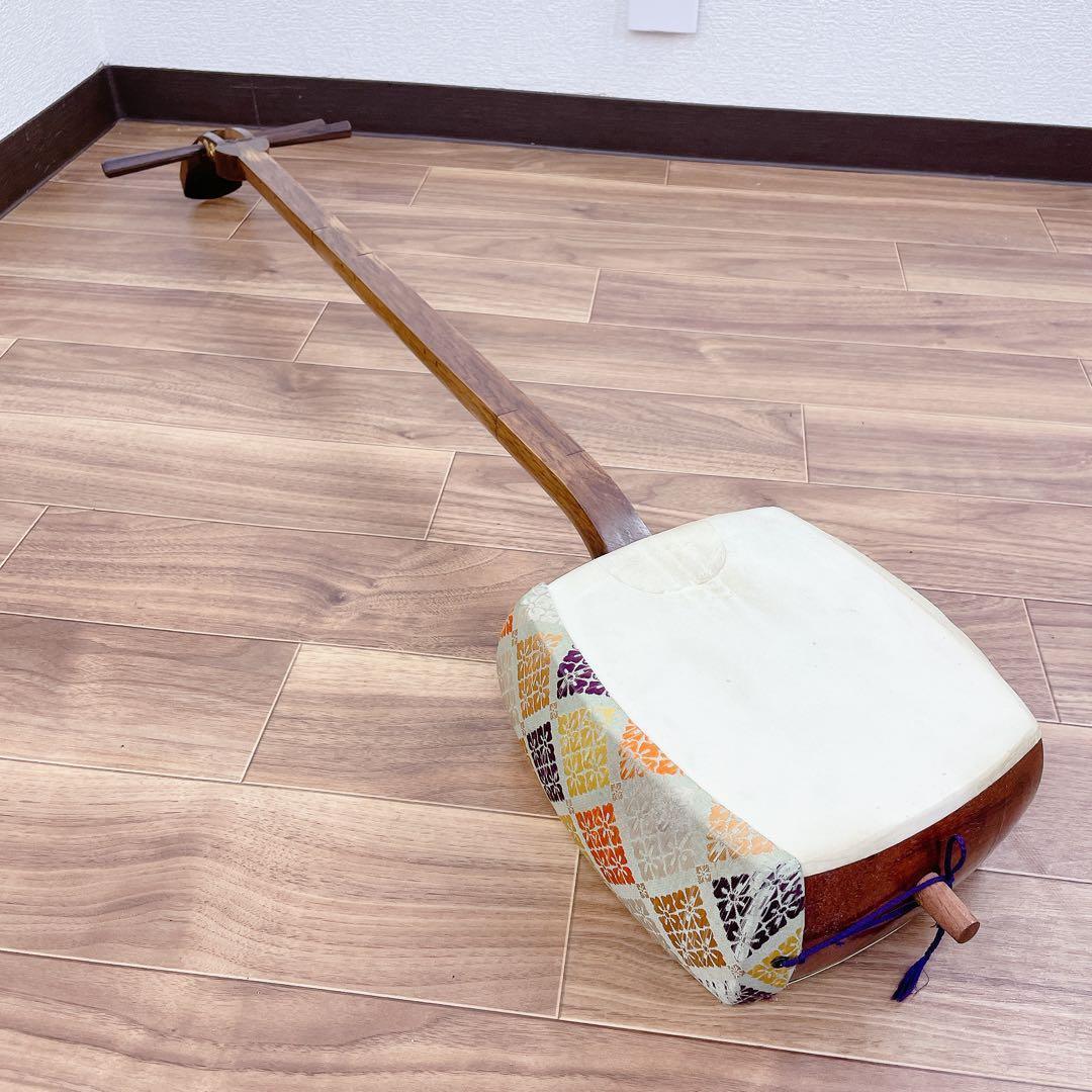 三味線 細棹 花梨 平溝 丸打胴 鳩胸 犬皮 和楽器 - メルカリ