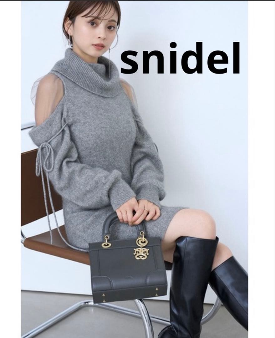 お値下げ⭐︎タグ付き新品snidelシースルーショルダーニットミニワンピース SNIDEL（スナイデル） シースルーショルダーミニニットワンピース 23