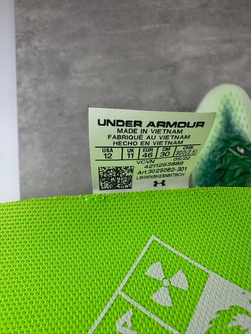 未使用】UA Spotlight Green アンダーアーマー スパイク 30 - メルカリ