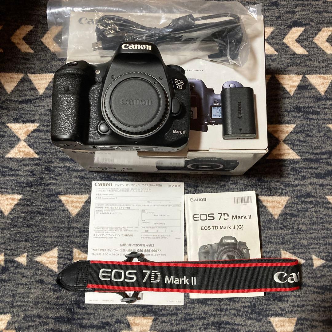 美品 Canon EOS 7D Mark II 本体 Amazon.com : Canon EOS 7D Mark II 20.2MP HD 1080p DSLR Camera Body