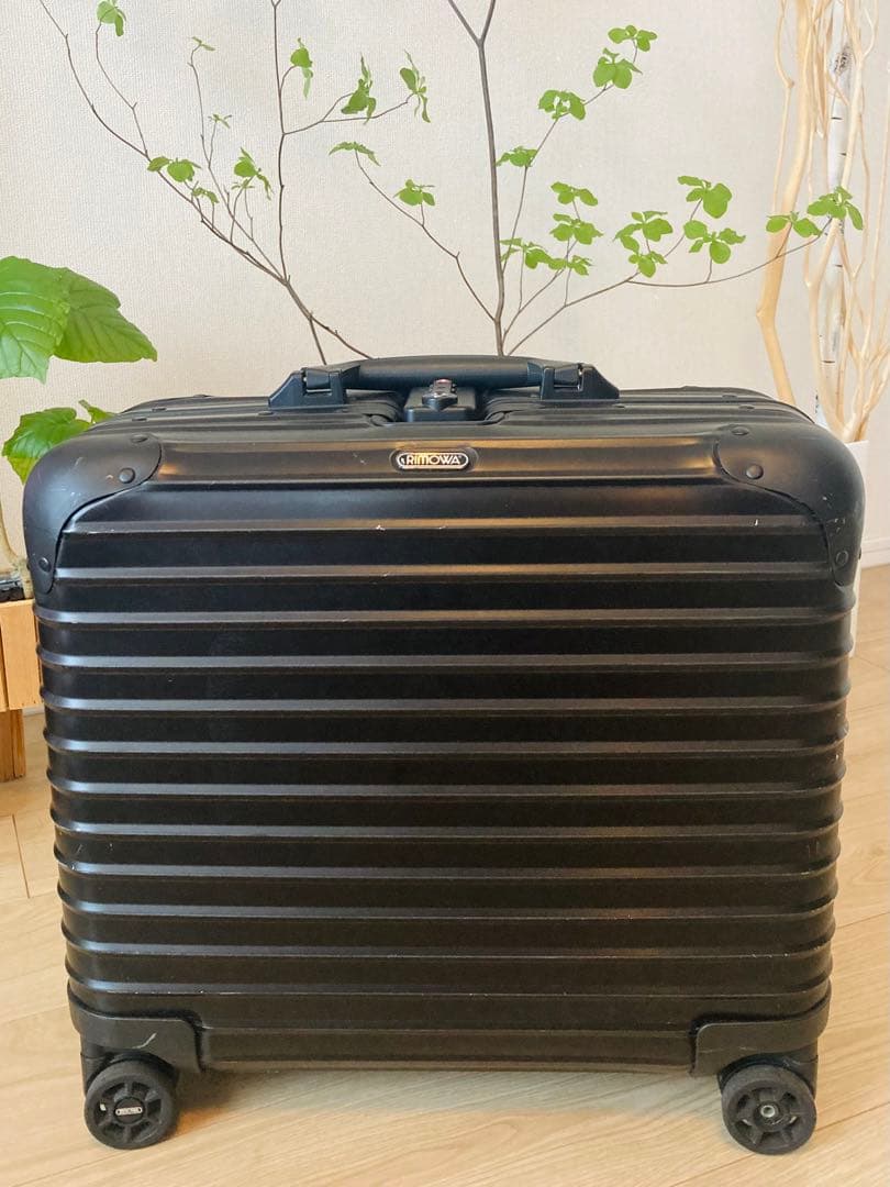★ RIMOWA リモワ　ステルス　ビジネストロリー4輪　ブラック　重厚感 Amazon | [リモワ] Alu Premium Collection アルミプレミアム