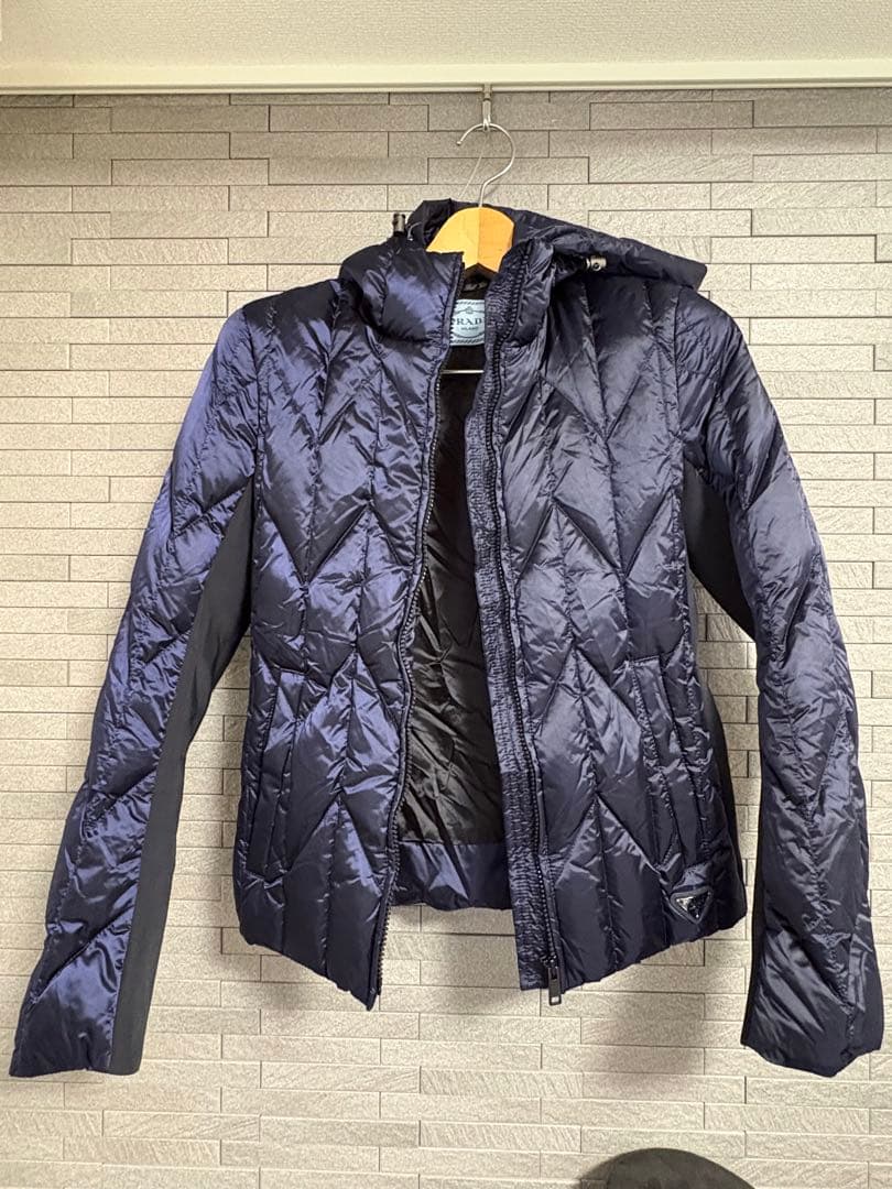 PRADA ネイビー&ブラック　ジャケット サイズ38 ☆美品☆ PRADA ダウン レディース サイズ38 ネイビー - メルカリ