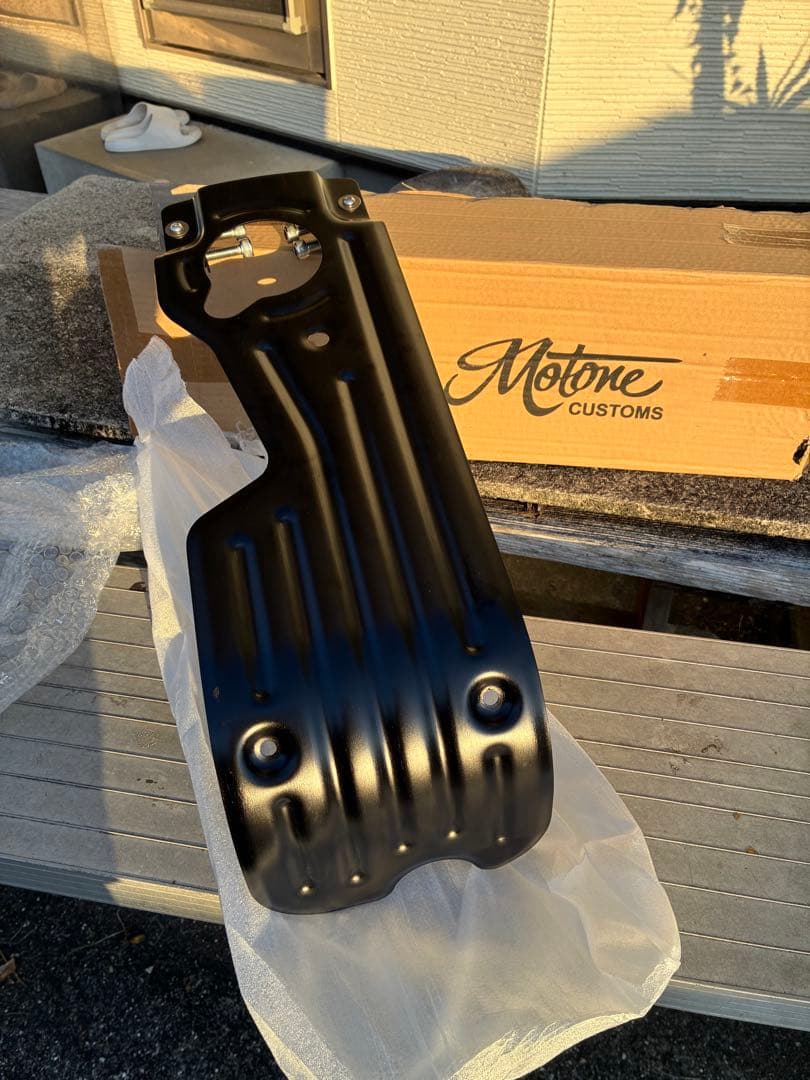 トライアンフボバー MOTONE CUSTOMS アンダーカーバー トライアンフ ボンネビルボバー カスタム】BLACK CUSTOM V2.〈プロト