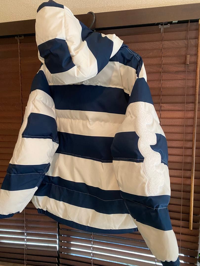 ストライプ ダウンジャケット フード付き　ムータ 正規 品ファッション - ストライプ ダウンジャケット フード付き ムータ