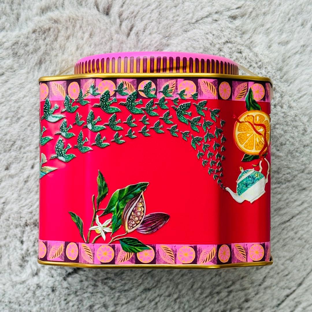 ともこ様専用 M&SのジャムサンドとF&Mのクッキーと3点一緒