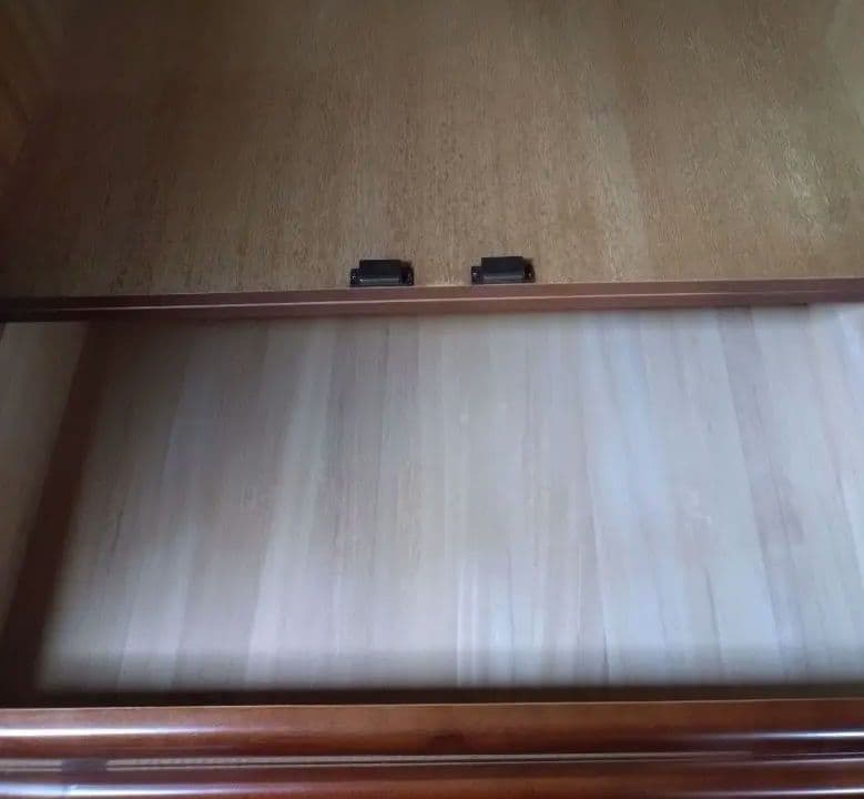 洋服タンス　幅 80.5cm　木製　引出4つ　ロッカー　ワードローブ