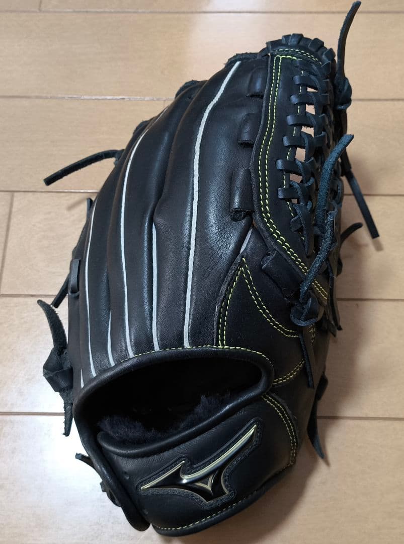 軟式野球・ソフトボール用グラブ 「フィールドグリスター」 軟式野球・ソフトボール用グラブ 「フィールドグリスター」 軟式野球