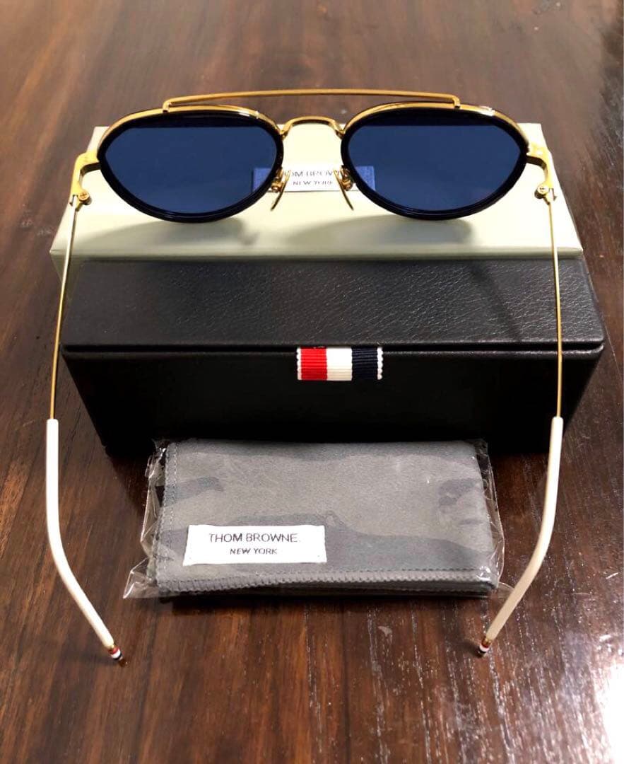 THOM BROWNE ゴールドミラーダークブルーレンズ 超美品(試着程度)