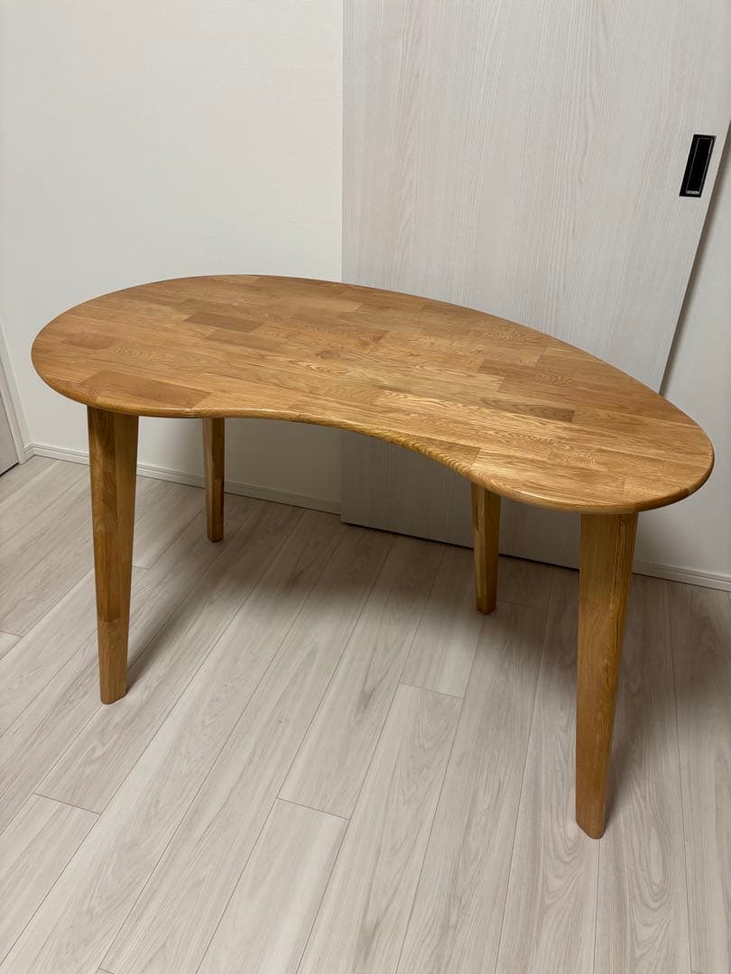 Noce ノーチェ　デスク、テーブル、ビーンズ型 ビーンズ型のテーブルは、ダイニングにもデスクにも！ - スタッフブログ