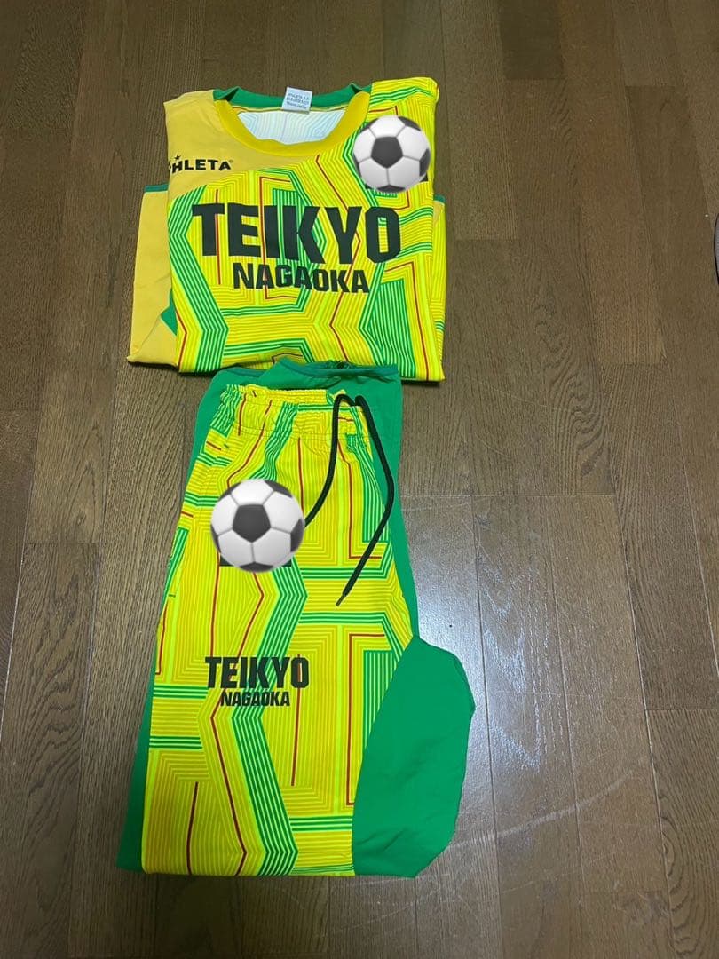 レア品！帝京長岡サッカー　アスレタ　選手権メンバー ピステ 帝京長岡 ATHLETA ピステ上下セット - メルカリ