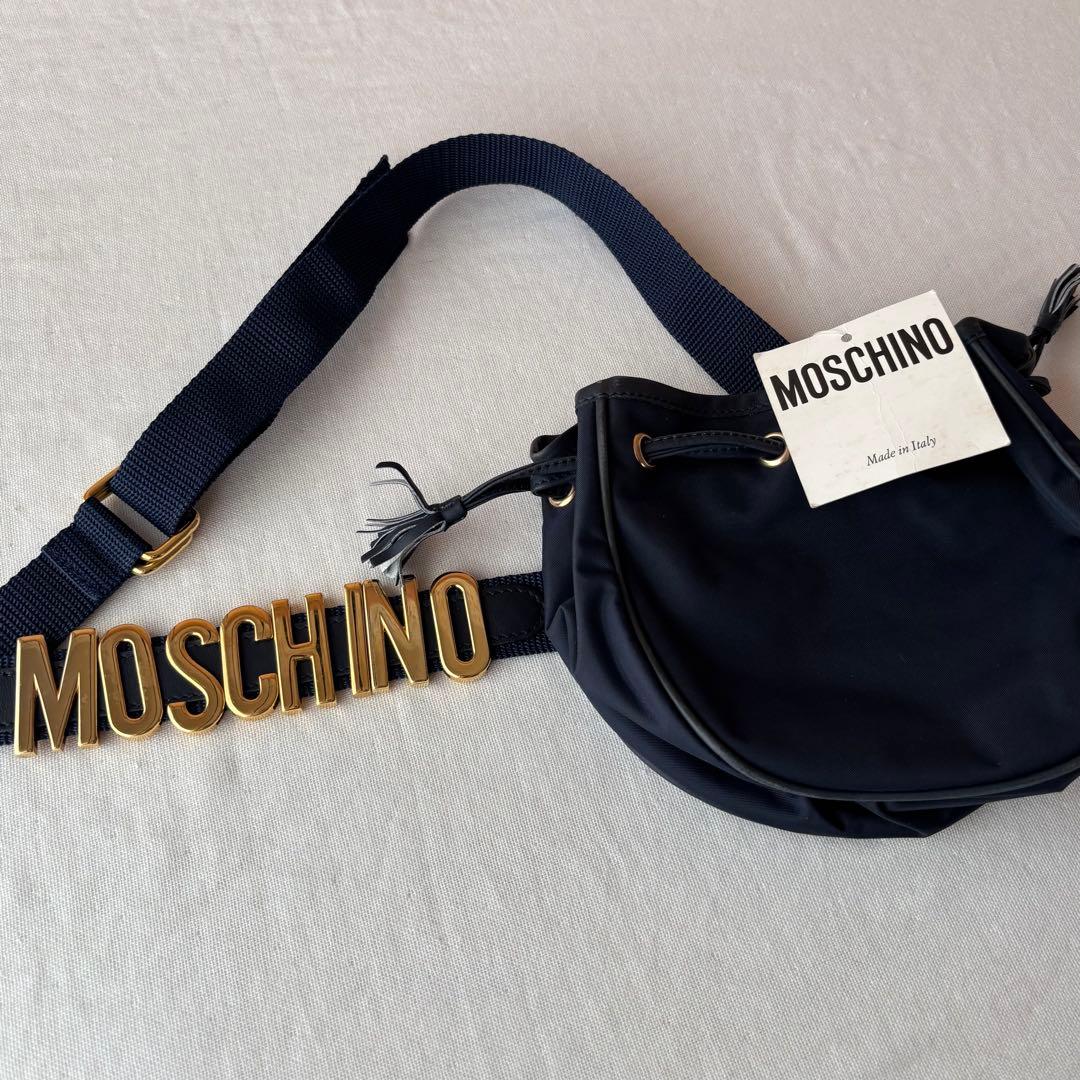 ネイビー×ゴールド モスキーノ ショルダーバッグ 肩掛け 斜め掛け 楽天市場】モスキーノ（ショルダーバッグ・メッセンジャーバッグ