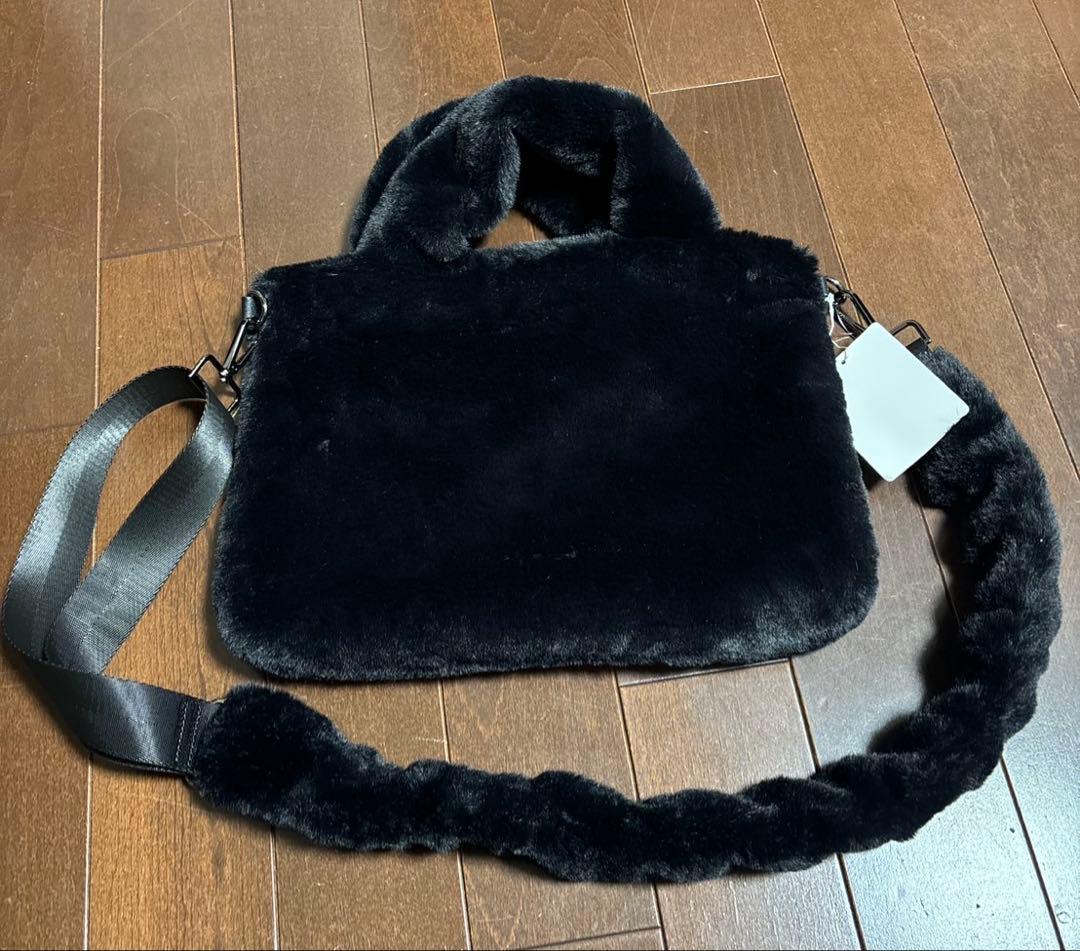 マスターバニーフェイクファーショルダー付きBAGブラック マスター