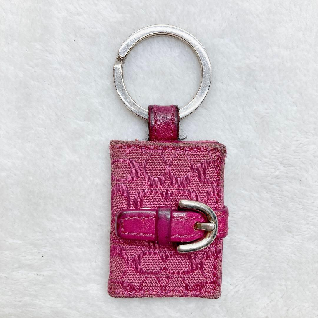 小物 Coach Signature Picture Charm pink y2k Vintage Coach Picture Frame Keychain Pink | Mercari