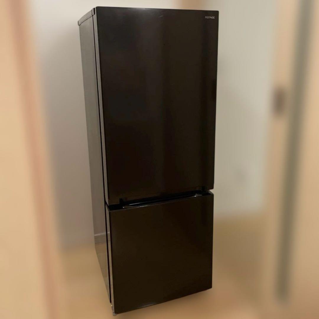 送料込　2023年製　REFAGE 冷凍冷蔵庫 YRZ-F15LK ブラック REFAGE YRZ-F15LK 2ドア冷蔵庫 156L 右開き ブラック | ヤマダウェブコム