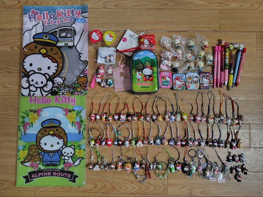 ハローキティ　根付け　ボールペン　ファイル　など 112点　#12 パイロット、ハローキティコラボのラメ入り軸ボールペン - Impress Watch