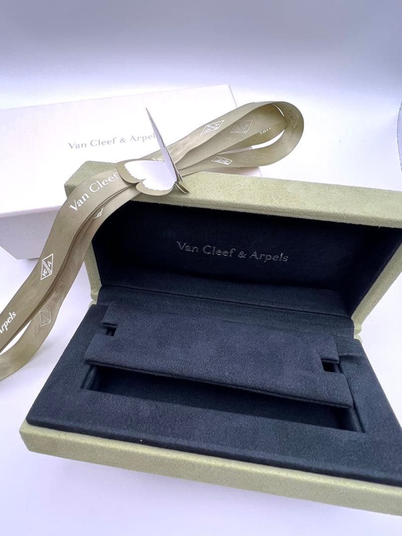 ヴァンクリーフ＆アーペル 空箱 ブレスレット用 本当に 安い