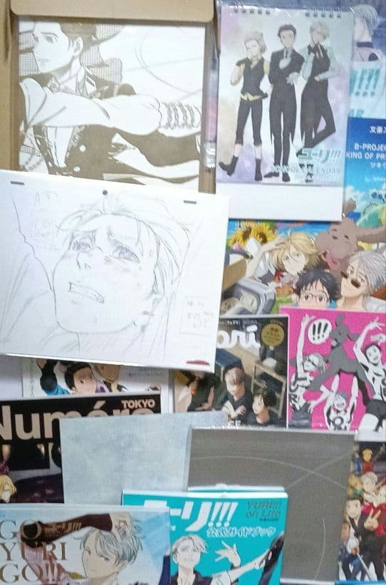 あ*か様 ユーリ!!! on ICE セット 設定資料集 ガイド本 ポスター ア あ*か様 ユーリ!!! on ICE セット 設定資料集 ガイド本 ポスター ア