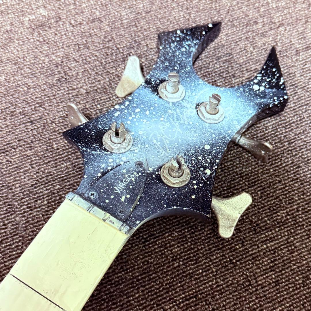 変形エレキベース　フレットレス　b.c.rich VIRGO