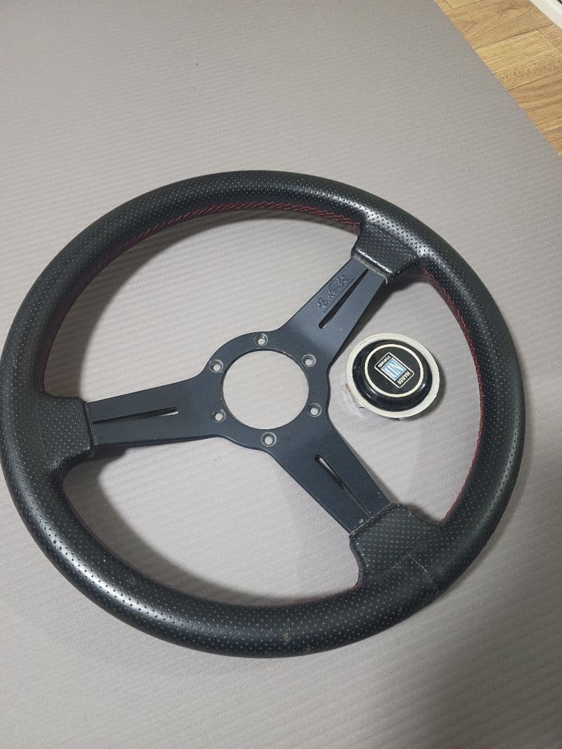 ナルディ 33パイ ステアリング ナルディ クラシック タイプ ステアリング 33パイ ブラック : エス