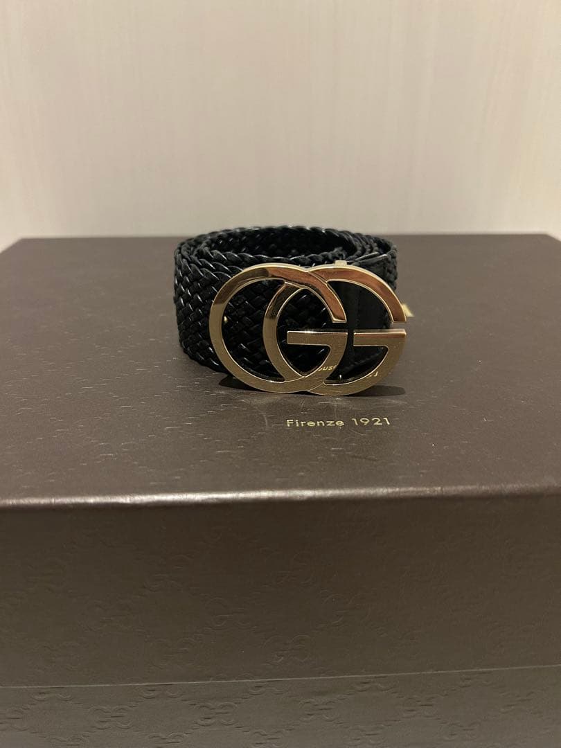 GUCCI ブラックメッシュベルト GGロゴ Reversible belt with Interlocking G buckle in black Supreme and